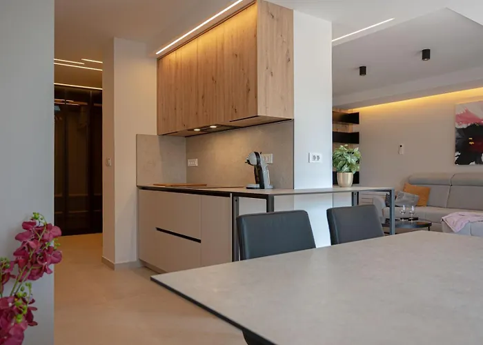 Stylish 10min To The