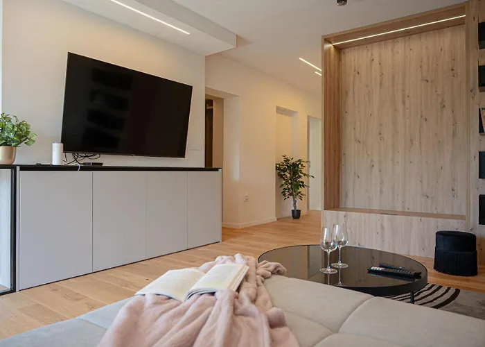 Stylish 10min To The * Pula