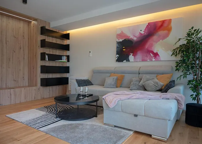 Stylish 10min To The