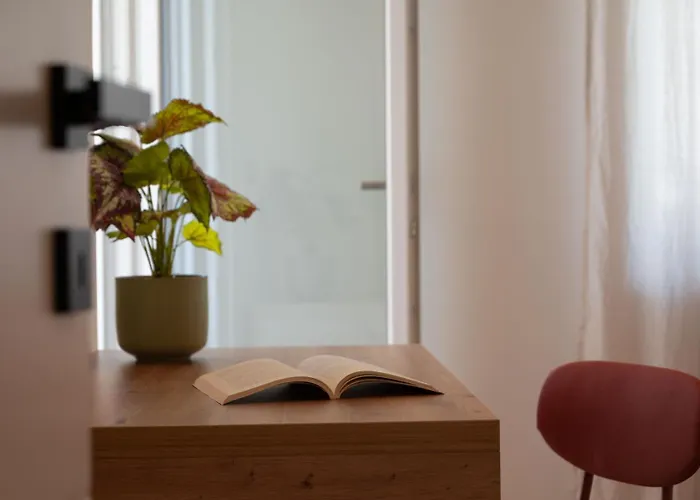 Stylish 10min To The Apartament